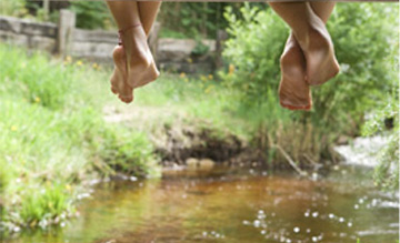 Cuidar los pies de los niños